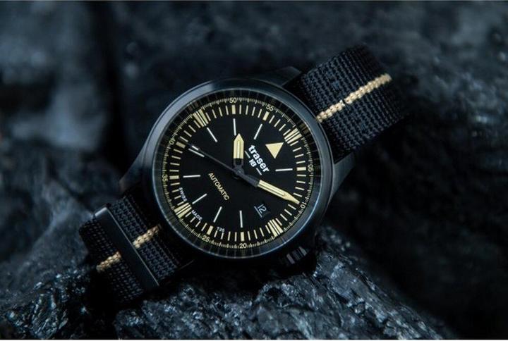 Produktbild Traser 110755 P67 Officer Automatik Herrenuhr 45mm 10ATM (Analoguhr, 45 mm)