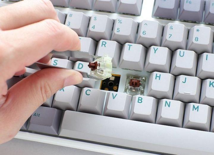 Actual product image Ducky One 3 Mist Grey, toetsenbord (US, Cable)