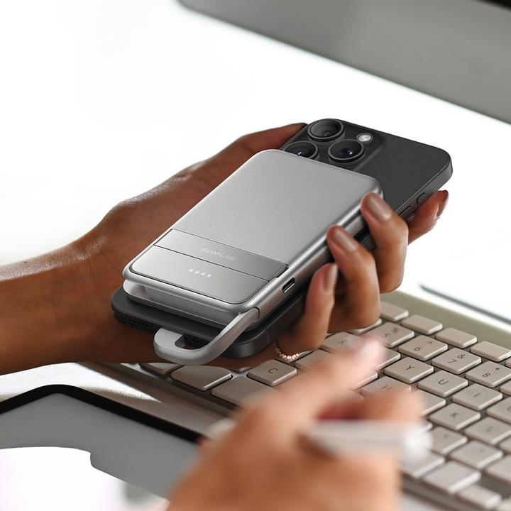 Actual product image EcoFlow RAPID Magnetic Powerbank silver 5,000mAh (5000 mAh, 30 W, 19.34 Wh)