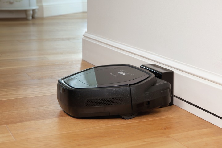 Actual product image Gorenje Small appliances RVC 216BK SW SAUG WIPING ROBOT 21.6V (Robot vacuum)