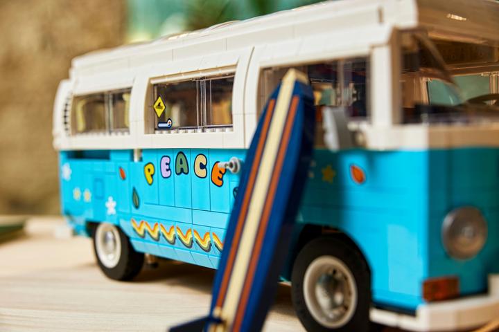 Produktbild LEGO Volkswagen T2 Campingbus (10279, LEGO Creator Expert, LEGO Seltene Sets)