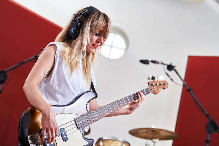 Image du produit BOSS (Electronics) Waza Air Bass (Pas de réduction du bruit, 5 h, Sans fil)