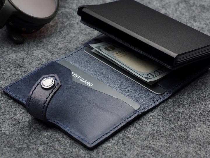 Actual product image Pularys Wallet HIKER MAX credit card holder