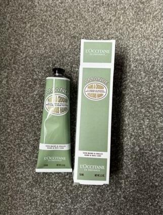 Actual product image L'Occitane Almond Delicious Hand Cream (150 ml)