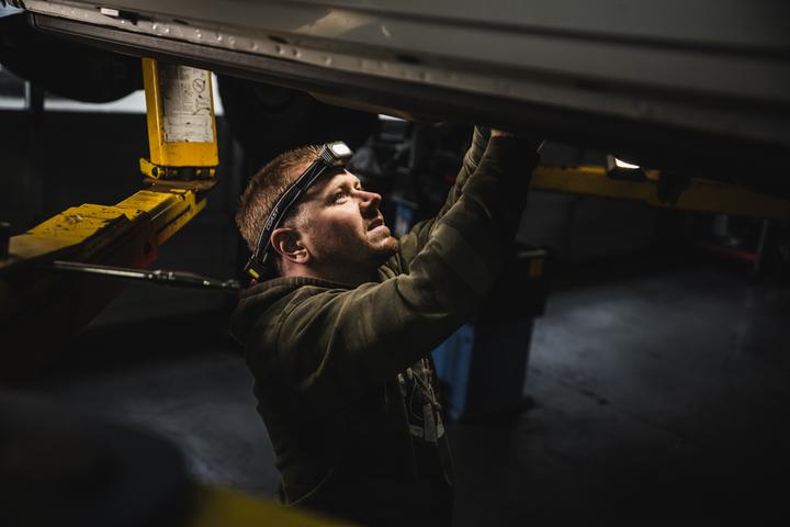 Immagine prodotto Coast RL20RB Lampada frontale ricaricabile con sistema di batterie impilabili, inclusa la batteria (1000 lm)