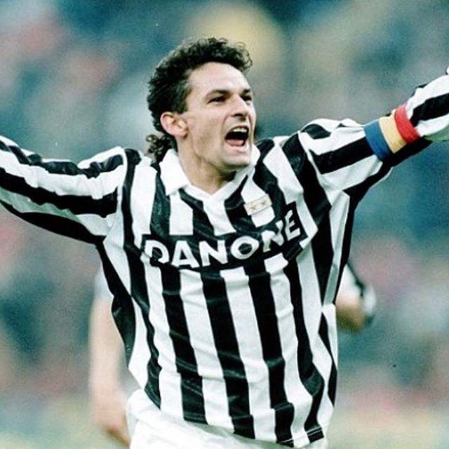Image du produit Score Draw Juventus Turin 1992 - 93 Coppa UEFA Retro Jersey (S)