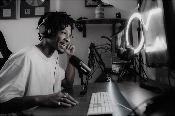 Actual product image Shure MV7