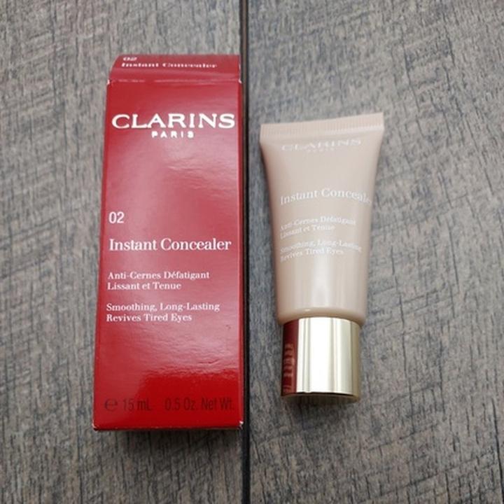 Actual product image Clarins Smoothing Instant Concealer (2)