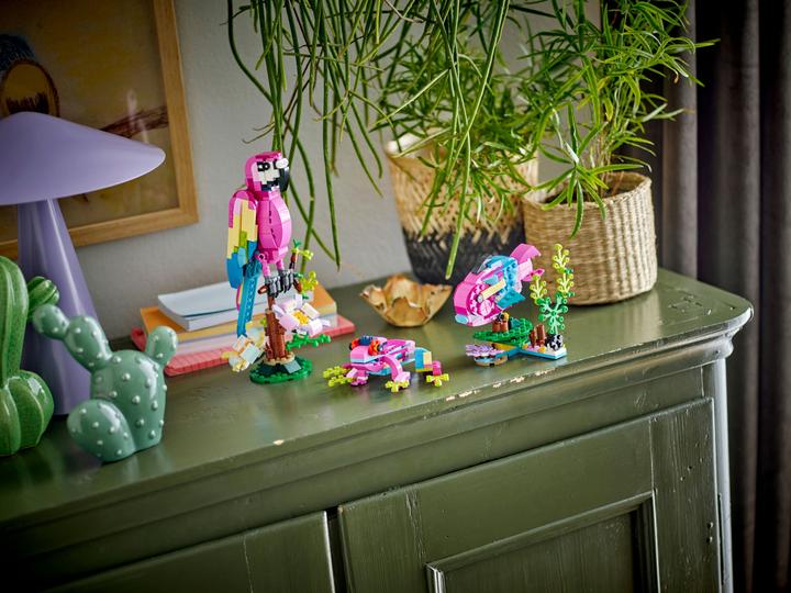 Actual product image LEGO Pappagallo esotico pink (31144, LEGO Creator 3-in-1)