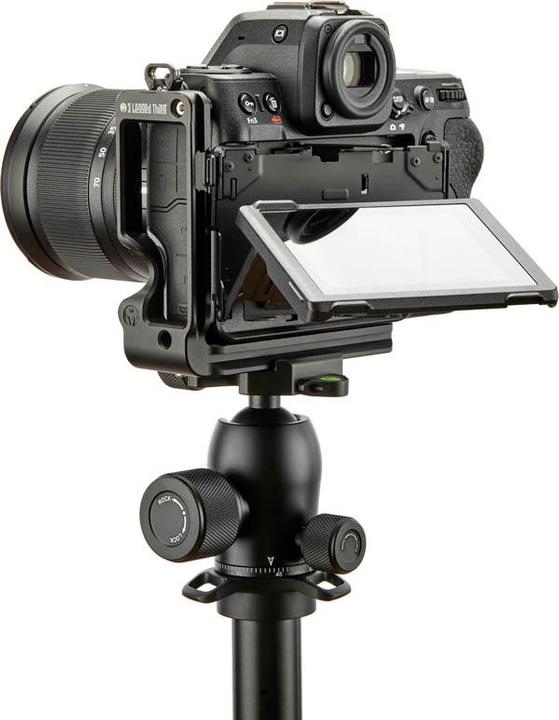 Actual product image 3 Legged Thing ZOOEY QD L Bracket for Nikon Z8 (Mounting bracket)