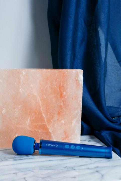 Actual product image Le Wand Wall Massager