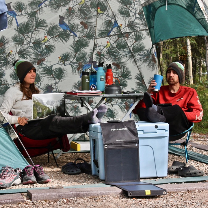 Produktbild Powertraveller Solarladegerät Falcon 40 mit 2x USB-A und 1x DC-Output (40 W, 0.91 kg)