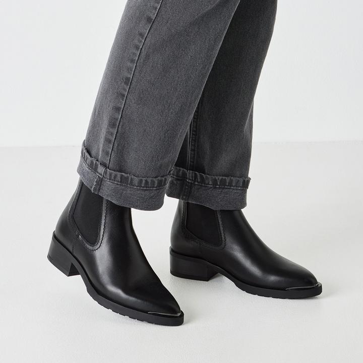 Actual product image Tamaris Core Chelsea Boots (36)