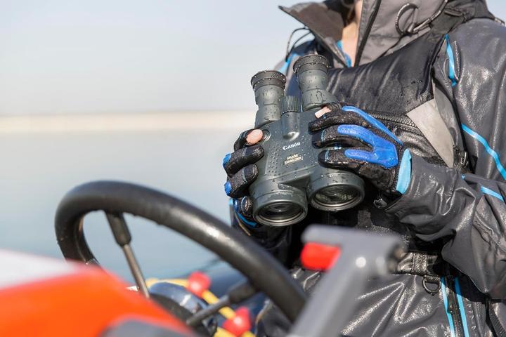 Actual product image Canon 18x50 IS AW (18 x, 50 mm)