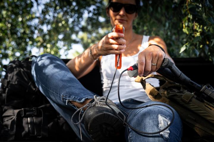 Actual product image Tactical Recce 3:20 cable for Apple Watch Black/Red