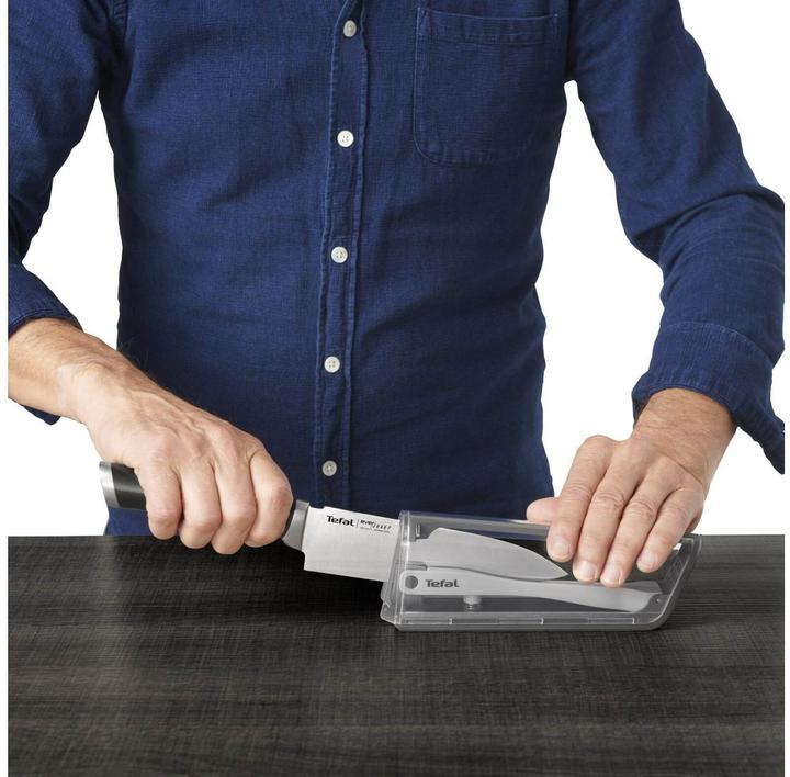 Actual product image Tefal Ever Sharp Chef's Knife with Knife Sharpener Case (16.50 cm)