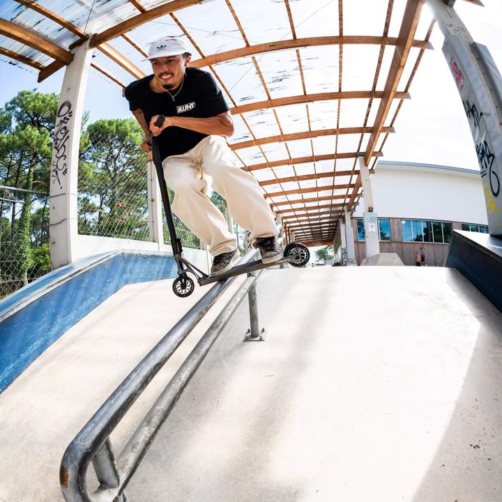 Actual product image Blunt Envy Scooter Prodigy X