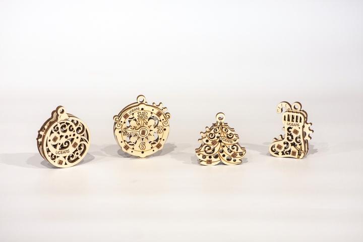 Actual product image Ugears Happy New Gear