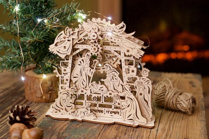 Produktbild Ugears Weihnachtskrippe