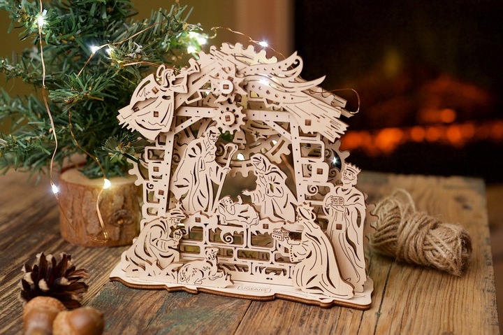 Actual product image Ugears Nativity scene