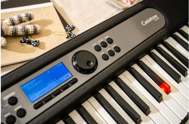 Produktbild Casio Keyboard LK-S450 (61 Tasten)