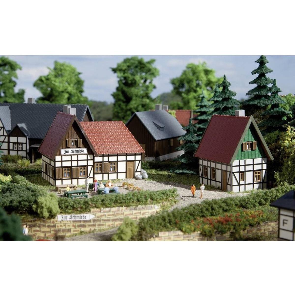 Auhagen 14457 N Inn to the forge