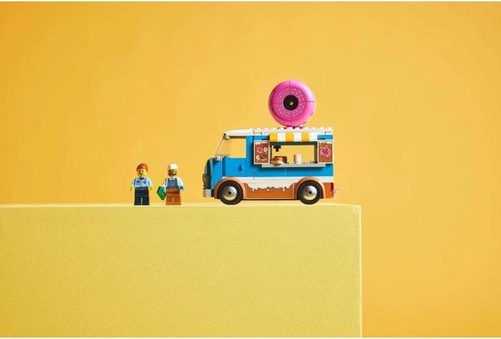 Actual product image LEGO Donut Truck (LEGO City)