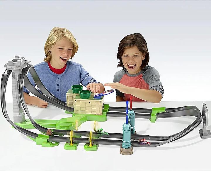 Actual product image Hot Wheels Mario Kart Circuit Lite Track