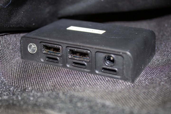 Produktbild Powertraveller Solarladegerät Falcon 40 mit 2x USB-A und 1x DC-Output (40 W, 0.91 kg)