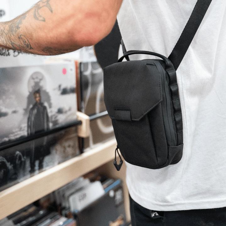 Produktbild Wandrd X1 Cross Body Bag Small Zwart (Kamera Schultertasche, 1 l)