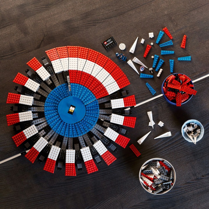 Actual product image LEGO 76262 Confidential (76262, LEGO Marvel)