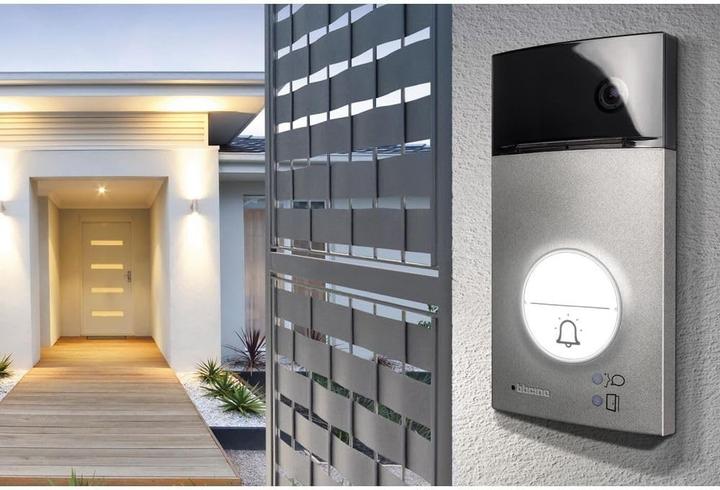 Produktbild Bticino 2-Draht Video-/Audio Türstation LINEA 3000 mit Transponder zur Türöffnung (Kabelgebunden)