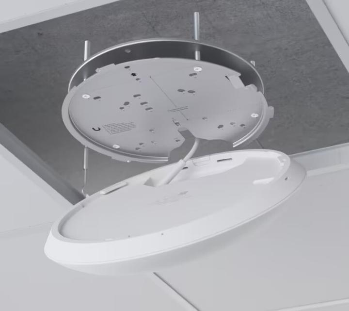 Actual product image Ubiquiti UniFi WiFi 7 Pro-Max (8647 Mbit/s)