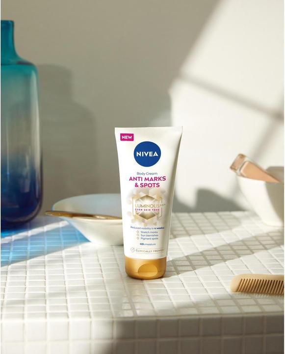 Image du produit NIVEA Luminous Body Creme Anti-Dehnungsstreifen & -Pigmentflecken (Crème pour le corps, 200 ml)