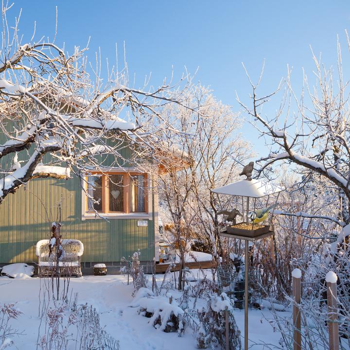 Produktbild Relaxdays Vogelfutterhaus