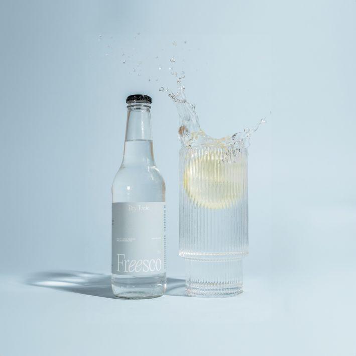 Produktbild Freesco DRY TONIC alkoholfreier Cocktail 0.0% 15 x 330 ml (15 x 33 cl)