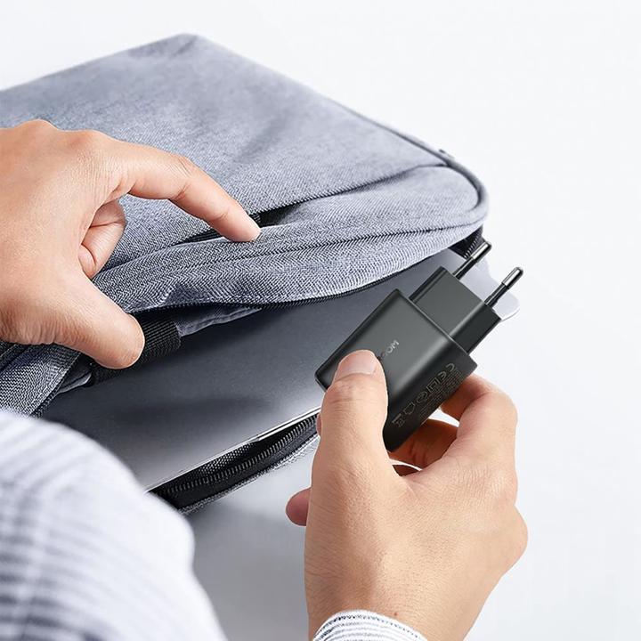 Produktbild Joyroom 25W Single USB-C Charger with 60W C to C Cable, 1m - Black (25 W, 1 Port)