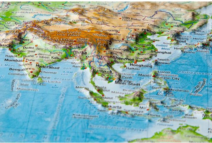 Actual product image World Large 1 : 53.000.000