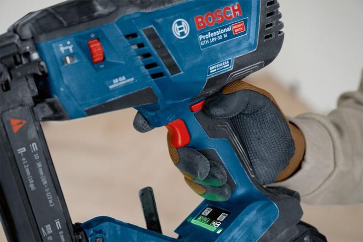 Actual product image Bosch Professional Cordless wood stapler GTH 18V-38 M