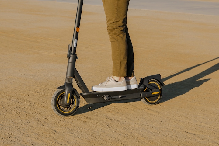 Actual product image Segway-Ninebot MAX G2 D (20 km/h, 70 km, 450 W)