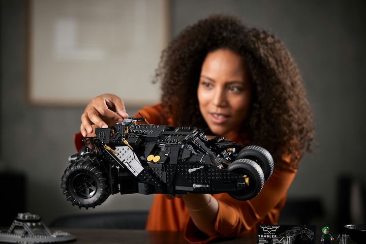 Image du produit LEGO Batmobile Tumbler (76240, LEGO DC, LEGO difficiles à trouver)