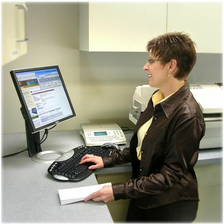 Produktbild Ergotron Neo-Flex Monitor Standfuss mit patentierter CF-Technologie (Tisch, 24", 7.30 kg)