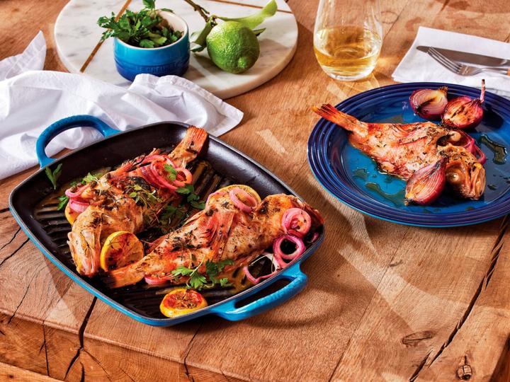 Actual product image Le Creuset GRILL PLATE RECTANGULAR SIG 30 CM Azure
