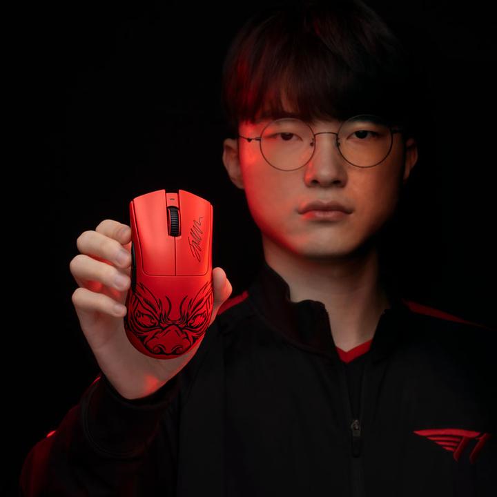 Actual product image Razer Deathadder V3 Pro Faker Edition (Wireless, Cable)