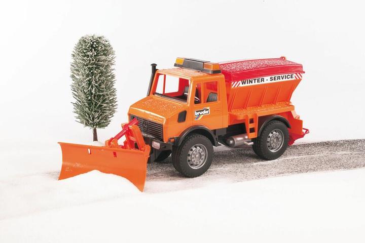 Immagine prodotto Bruder MB-Unimog servizio invernale con spazzaneve