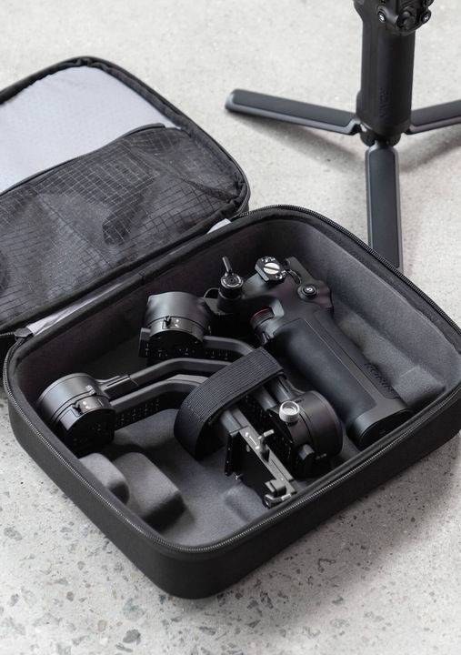 Image du produit DJI RSC 2 (Appareil photo à objectif interchangeable, Appareil photo reflex, 3 kg)