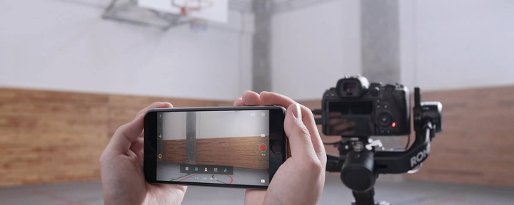 Image du produit DJI RSC 2 (Appareil photo à objectif interchangeable, Appareil photo reflex, 3 kg)