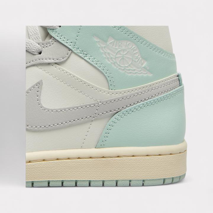 Produktbild Jordan Air 1 Mid (42)