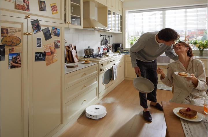 Produktbild Roborock Qrevo Plus (7000 Pa, Wischpads (rotierend))