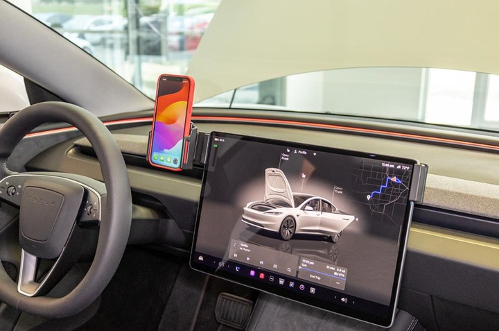 Actual product image Brodit ProClip Tesla Model 3 24-25